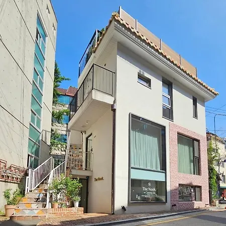 Private 3Br Modern House With Fantastic Terrace Villa
